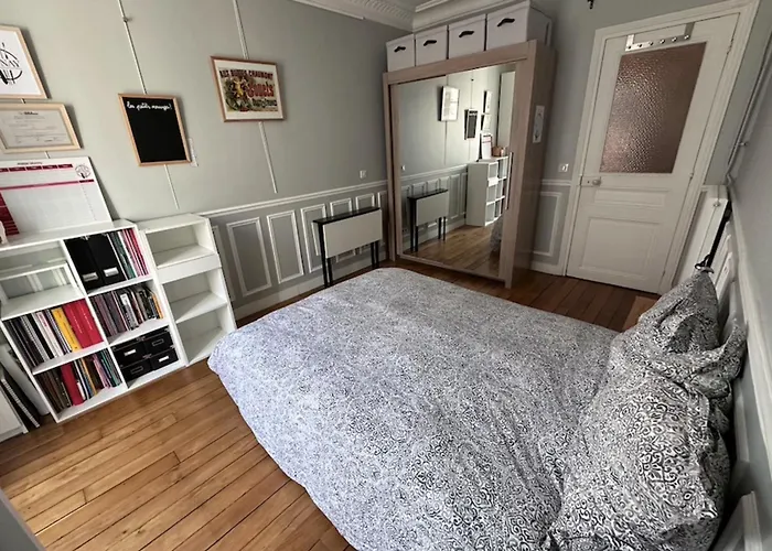 Spacious T2 - Near Place De La Nation Апартаменты Париж